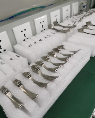 กล้องวิดีโอ Laryngoscope แบบใช้มือถือ CMOS Intubation พร้อมการแสดงภาพ Glottis Hyperangulated 70 องศา